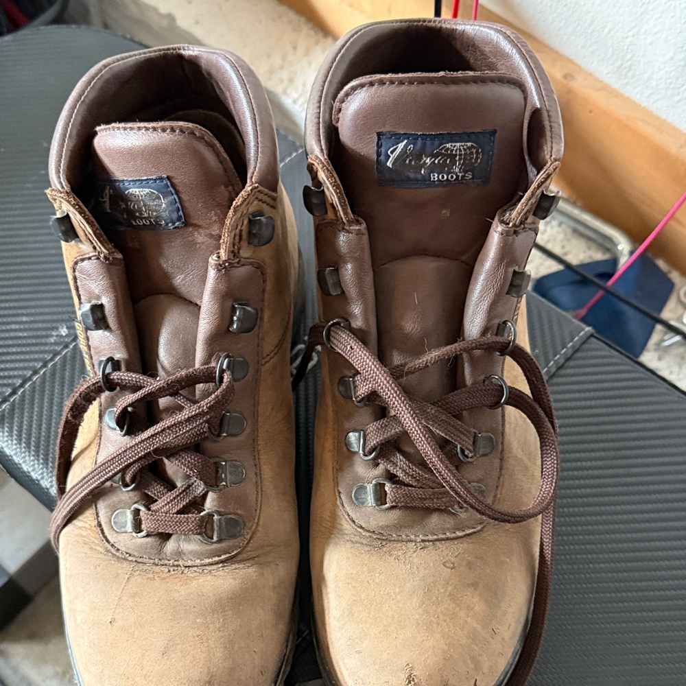 Vasque Brown Leather Hiking Boots
